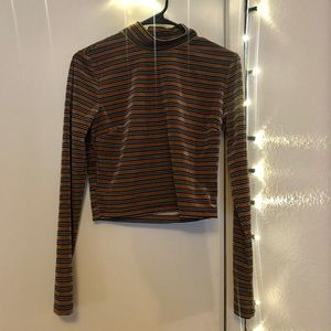 Forever 21 Long-Sleeved Velvet Crop Top size M